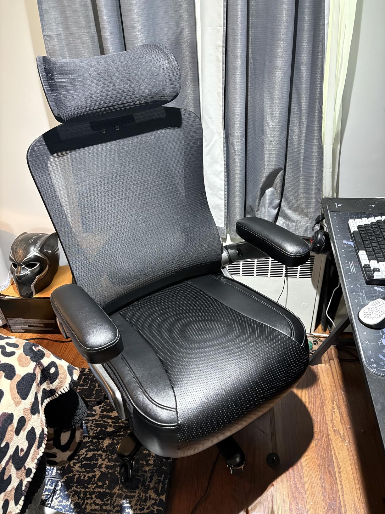 600lbs Big and Tall Office Chair- Heavy Duty Executive Computer Chair with 3D Flip Arms Large Wheels, Ergonomic Mesh High Back Desk Chair, Extra Wide Seat Adjustable Lumbar Support&Headrest - Customer Photo 1