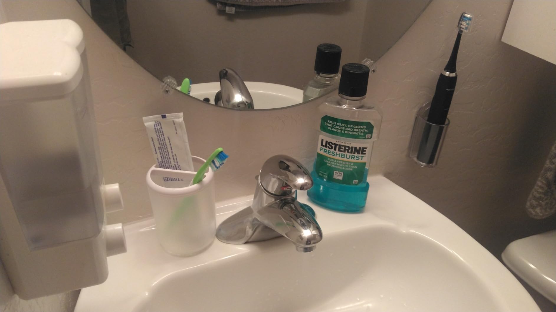 MOPMS Electric Toothbrush Holders, Wall Mounted Tooth Brushing Holder for Bathroom, Self Adhesive Electric Toothbrush Organizer Space Saver (2Pcs Clear) - Customer Photo 1