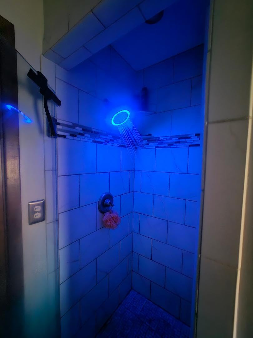 FEELSO Filtered Shower Head with LED Color Changing, 7 Modes High Pressure Rain Shower Head with Filters, Water Softener Showerhead for Hard Water Remove Chlorine, Reduces Dry Itchy Skin & Hair - Customer Photo 2