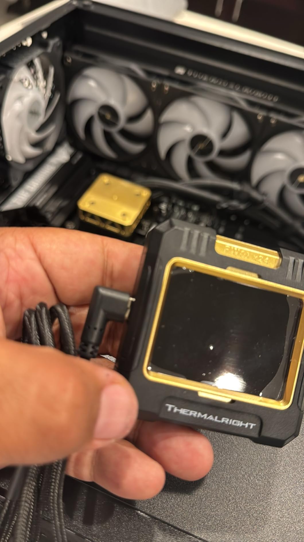 Thermalright FW360 Black ARGB CPU AIO Cooler,PC 360 Specification Water Cooler System,IPS LCD Screen with 320x240 Resolution,for AM5&Intel LGA1700/1851,CPU Cooler Comes with 2.4-inch LCD Display - Customer Photo 2
