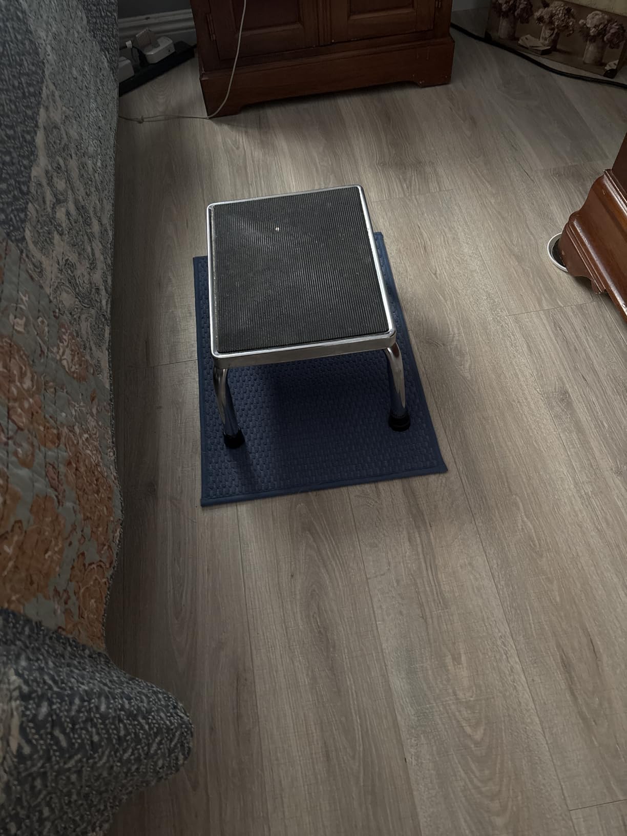 Bathroom Rugs Non Slip Washable, Super Absorbent Thin Bath Mat Small Quick Dry Low Pile Bathroom Rug, Dark Grey 16 Bathroom Rugs Non Slip Washable, Super Absorbent Thin Bath Mat Small Quick Dry Low Pile Bathroom Rug, Dark Grey 16