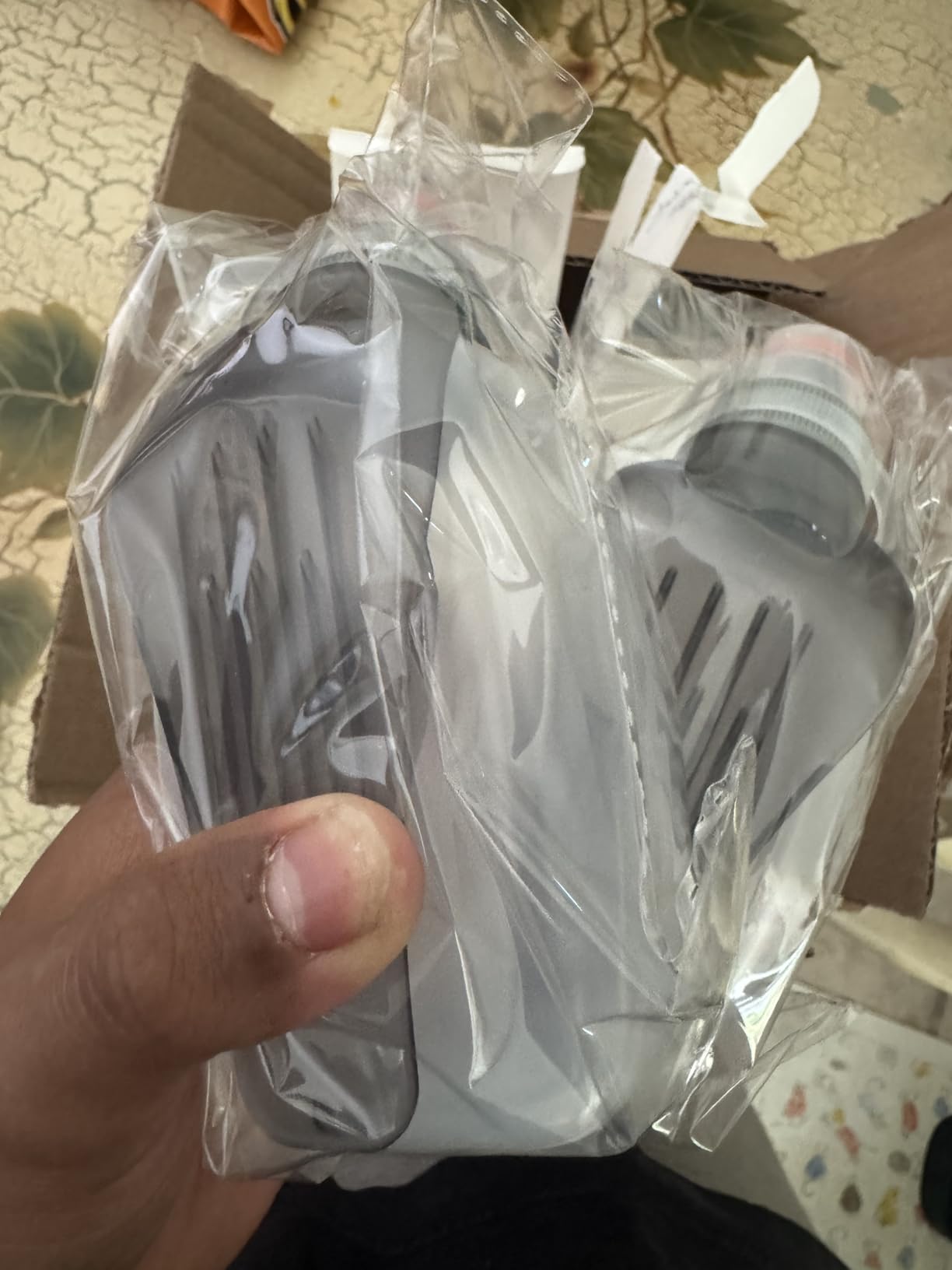 Water Bottle for Running No Bounce Water Bottle with Clip and Cover Cap,BPA-Free Plastic, 8.8oz (250ml) for Running/Marathon/Walking/Hiking/Cycling/Trail/Skiing (1 Pack) - Customer Photo 1