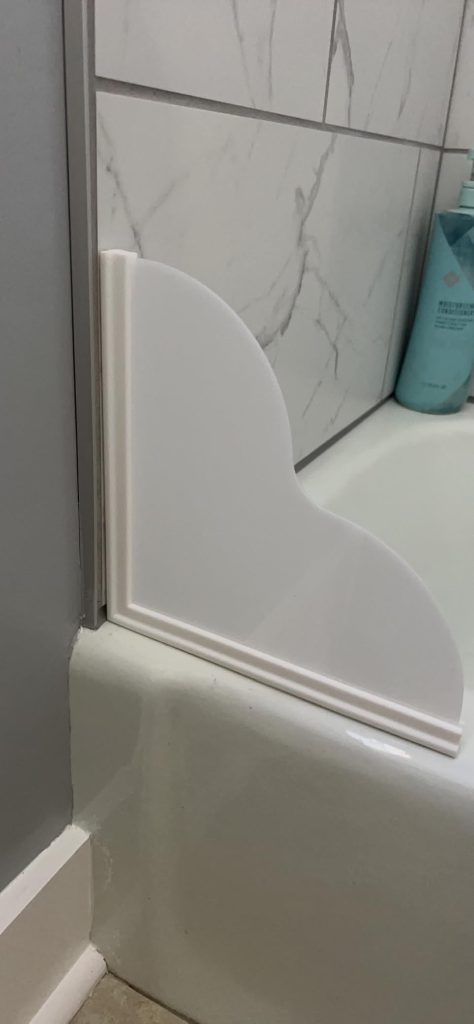 Shower Splash Guard Kit, Large Splash Guards for Bathtub Waterproof Self-Adhesive Shower Corner Guards to Keep Water in Shower or Bath, Pack of 2 (9.1 x 7.1 inches) Customer Review Shower Splash Guard Kit, Large Splash Guards for Bathtub Waterproof Self-Adhesive Shower Corner Guards to Keep Water in Shower or Bath, Pack of 2 (9.1 x 7.1 inches) - Customer Photo 3