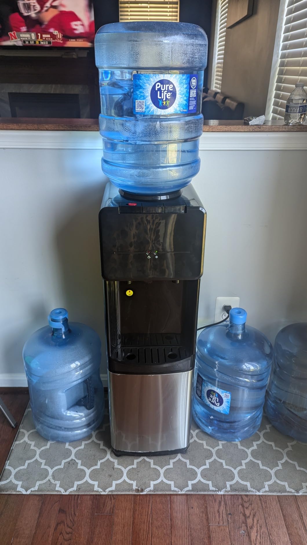 Euhomy Hot & Cold Water Dispenser, Top Loading Water Dispenser for 3 or 5 Gallon Bottles, Top Loading Hot & Cold Water Dispensor with Child Safety Lock, for Office, Home - Customer Photo 2
