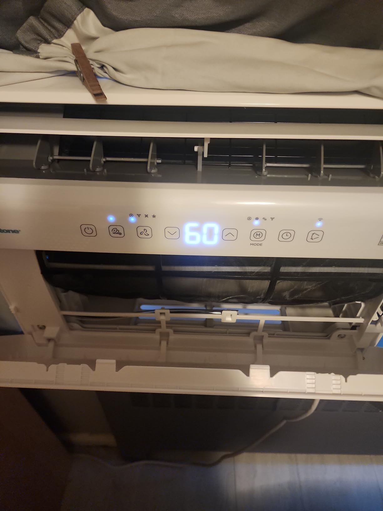 Keystone 18,000 BTU 230V Window Mounted Inverter Air Conditioner with Quiet, High Efficiency Operation and Remote, Window AC Unit for Apartment, Living Room, Bedroom, Large Rooms up to 1000-Sq. Ft. Customer Review Keystone 18,000 BTU 230V Window Mounted Inverter Air Conditioner with Quiet, High Efficiency Operation and Remote, Window AC Unit for Apartment, Living Room, Bedroom, Large Rooms up to 1000-Sq. Ft. - Customer Photo 5