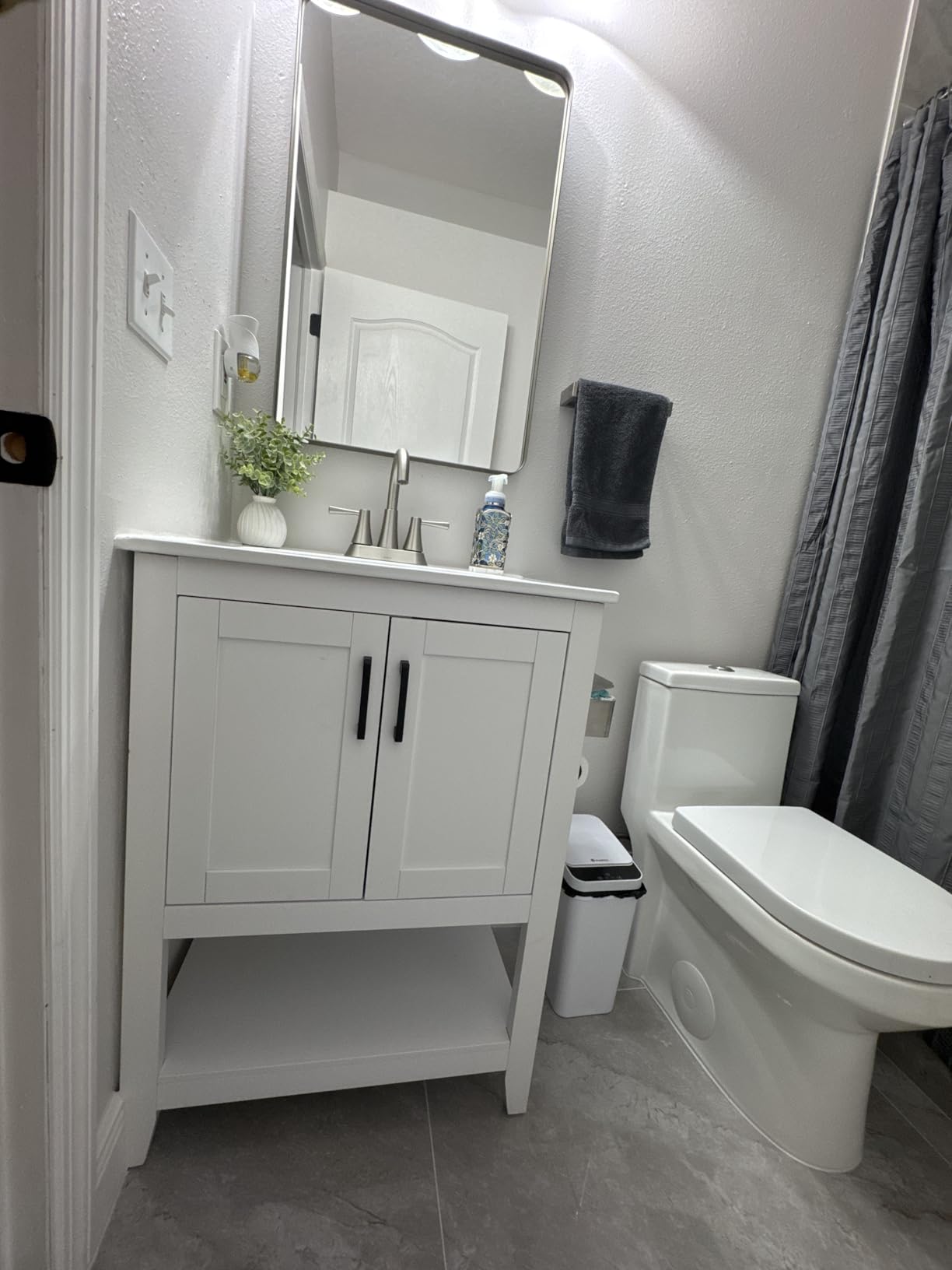 Yaheetech 24 Yaheetech 24