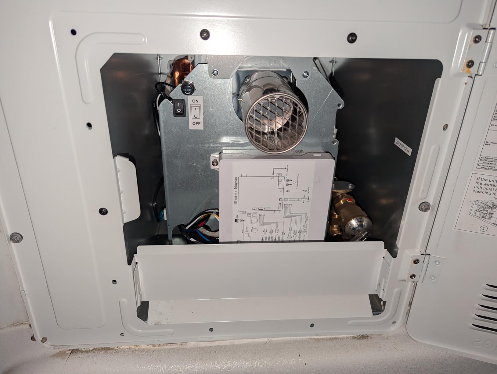 65,000 BTU RV Tankless Water Heater, High Altitude Available, 12V, CSA Certificated, with Thermostatic Chamber and Multi-function Controller, On Demand Instant Hot Water Heater - Customer Photo 3