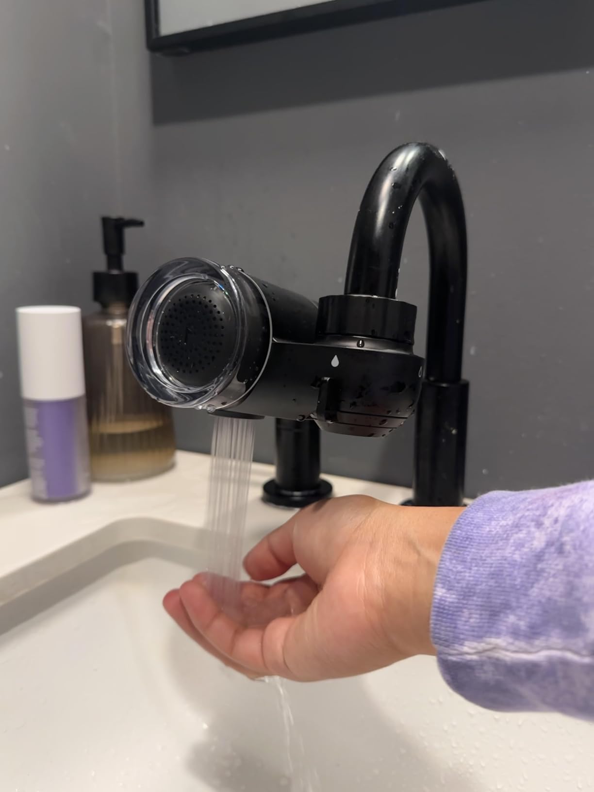 Filterbaby Skincare Filter 2.0, Bathroom Sink Filter Faucet for Men and Women's Skin Care, 99.9% Chlorine Removal – 0.000001 mm Carbon Fiber, Clinically Tested, Skin Hydration in 2 Weeks (Chrome) - Customer Photo 2