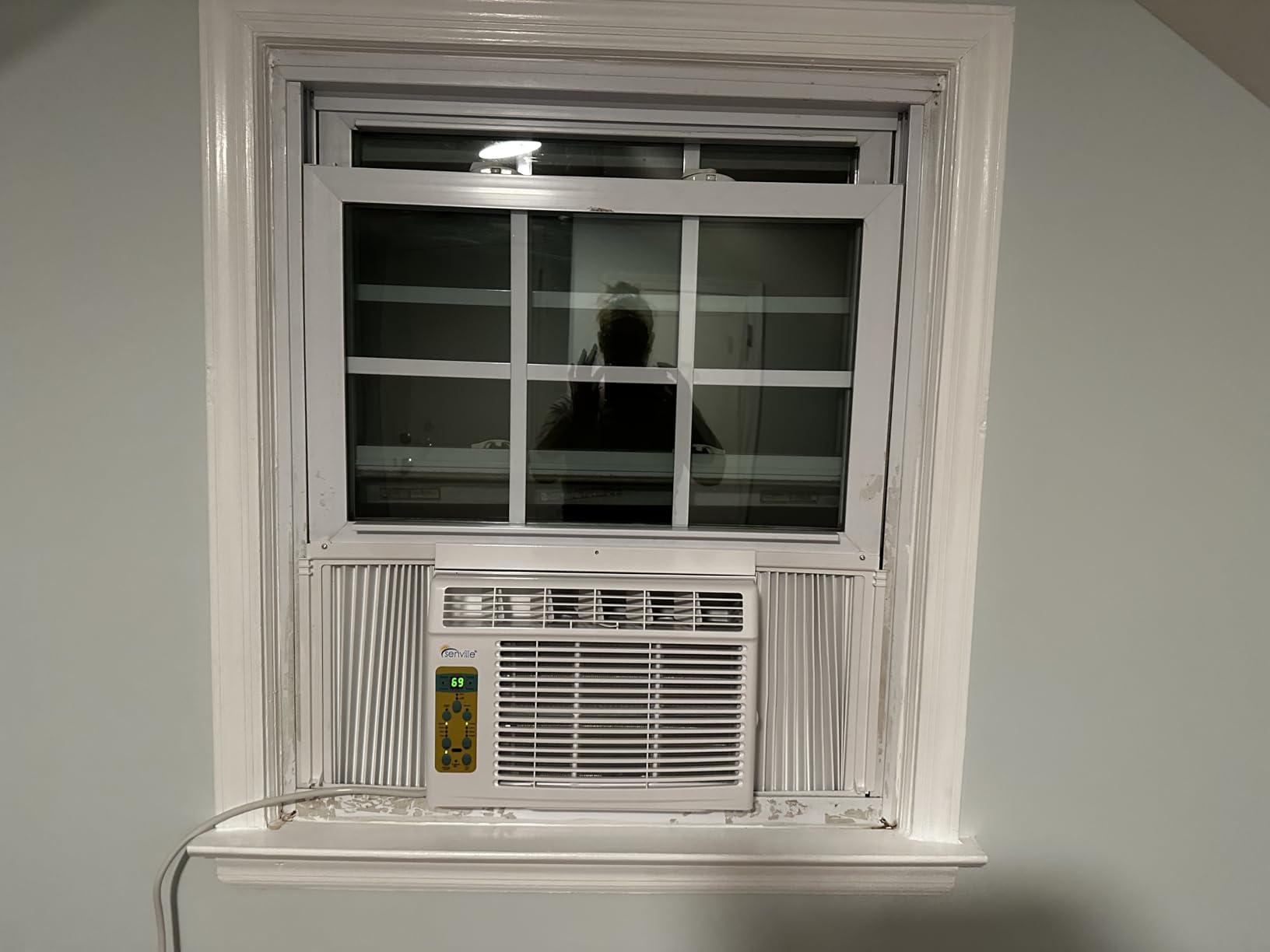 Senville 6,000 BTU Window Air Conditioner, Cools Up to 250 Sq. Ft., Easy to Use, Washable Filter Customer Review Senville 6,000 BTU Window Air Conditioner, Cools Up to 250 Sq. Ft., Easy to Use, Washable Filter - Customer Photo 5