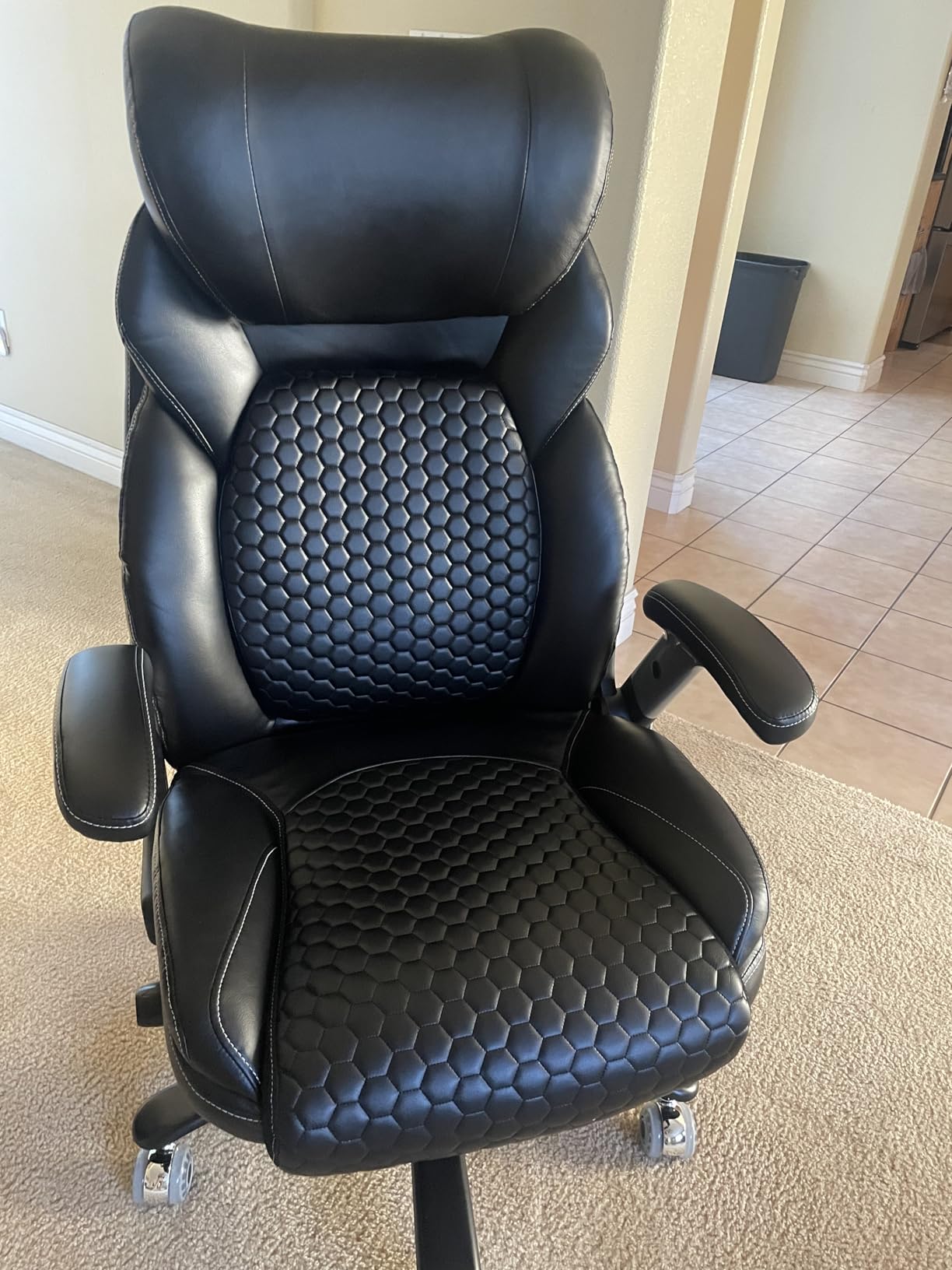 Executive Office Chair, Heavy Duty 500 lbs, Ergonomic Leather Desk Chair with Adjustable Headrest and Lumbar Support, Big and Tall High Back Swivel Chair with Flip-up Armrests, Black - Customer Photo 2