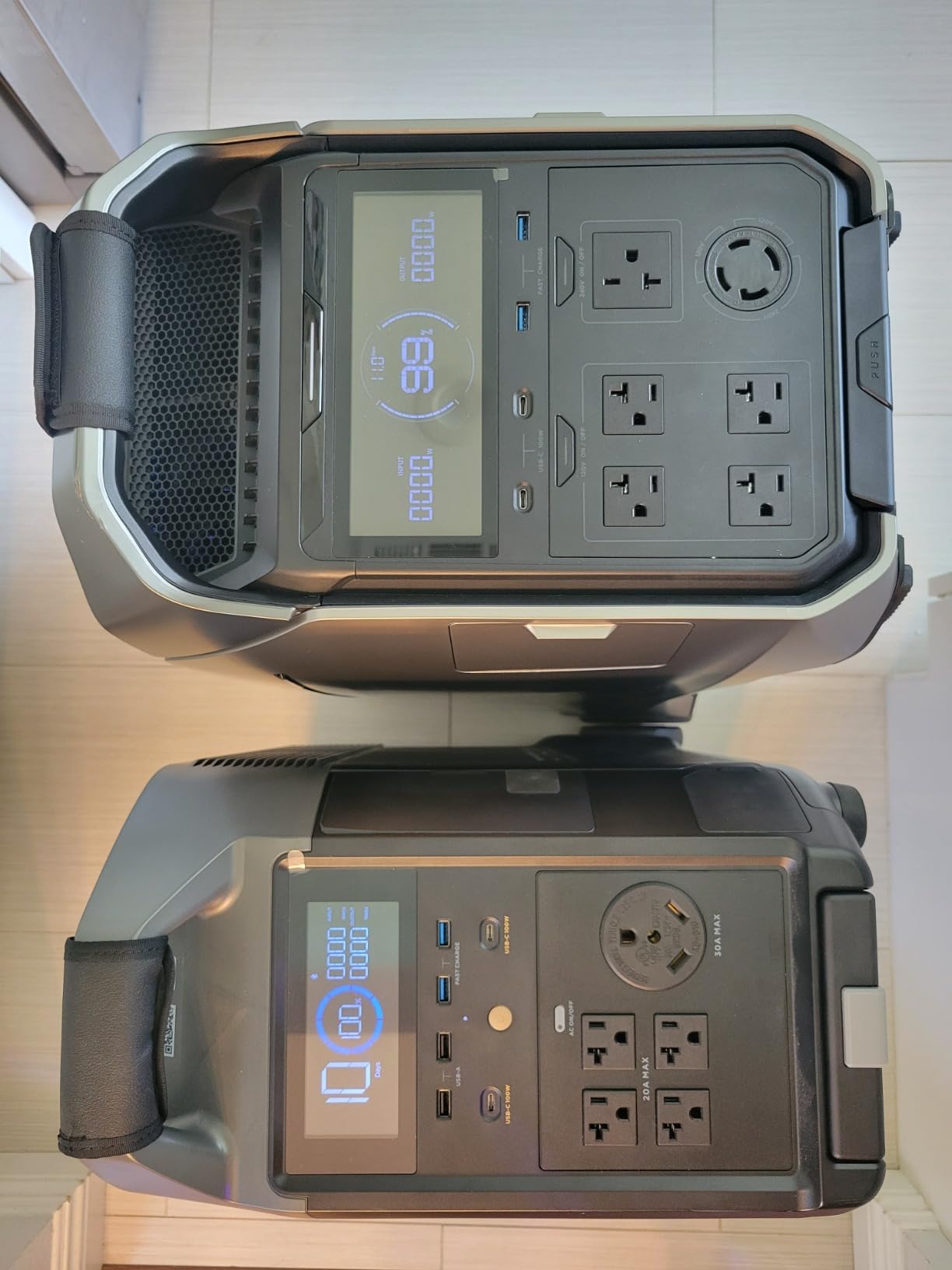 EF ECOFLOW Solar Generator 4096Wh DELTA Pro 3 with 2X400W Portable Panels, 120/240V 4000W AC Output, Solar Generator for Home Use, Camping Accessories, Emergencies, Power Outages, RVs Customer Review EF ECOFLOW Solar Generator 4096Wh DELTA Pro 3 with 2X400W Portable Panels, 120/240V 4000W AC Output, Solar Generator for Home Use, Camping Accessories, Emergencies, Power Outages, RVs - Customer Photo 1