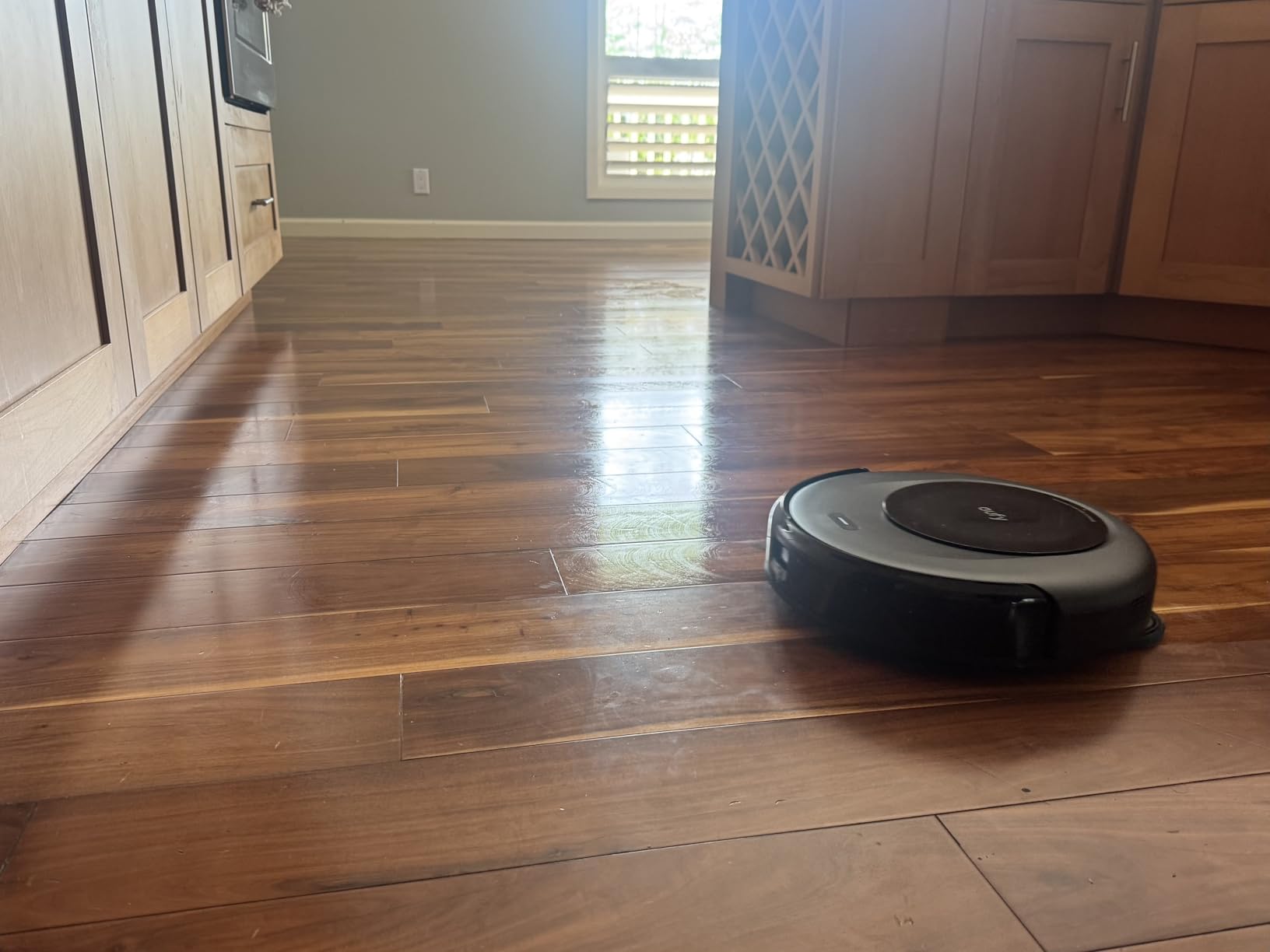 eufy Robot Vacuum Omni C20, Robot Vacuum and Mop Combo, Self Emptying, Auto Mop Washing and Auto Drying for Hands-Free Cleaning, 7000 Pa Powerful Suction, 3.35-Inch Design, All-in-One Station - Customer Photo 5