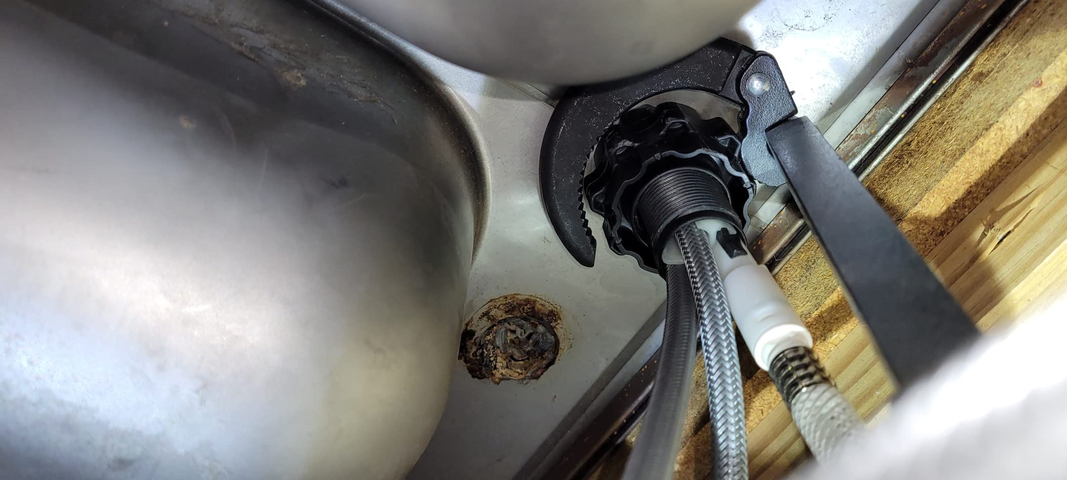 HAUTMEC 11-18inch Telescoping Basin Wrench, Sink Faucet Wrench for Tight Spaces with Replaceable Jaws Capacity 1-1/4''to 2-1/2