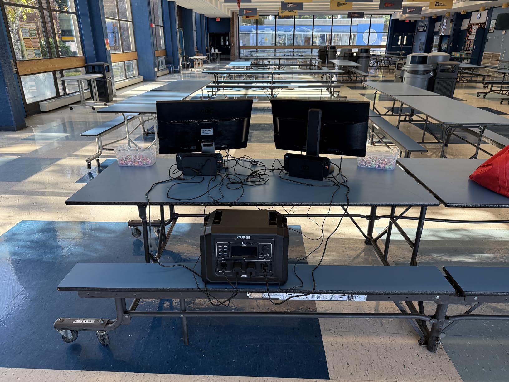 OUPES 2000W Mega 1 Solar Generator Kit with 240W Panel Included, 1024Wh LiFePO4 Battery Power Station with UPS & APP, for Road Trip, Off-grid, RVs, Power Outages - Customer Photo 2
