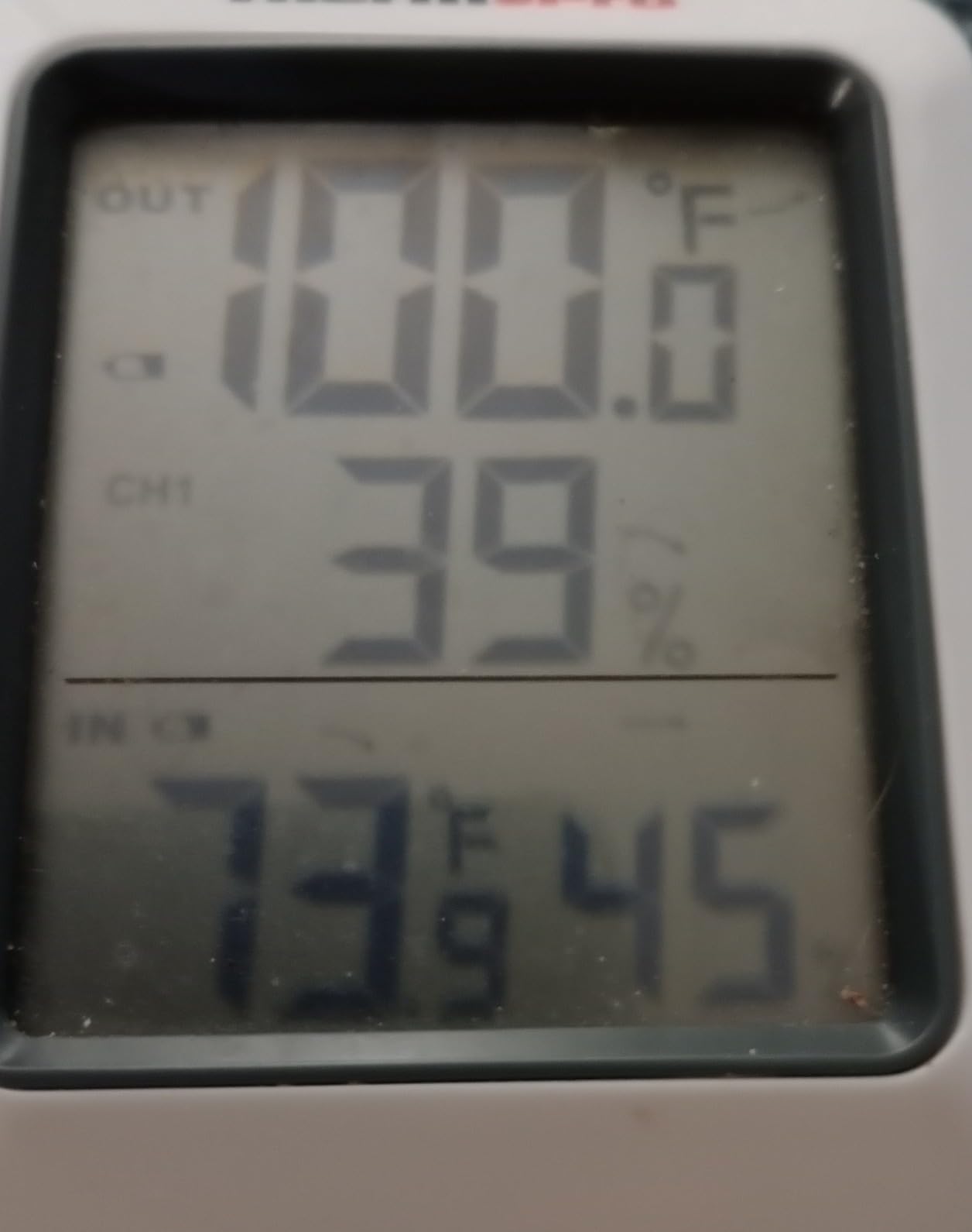 GE Window Air Conditioner 14,000 BTU for Rooms up to 700 sq ft., Wi-Fi Enabled, Energy-Efficient Cooling for Large Rooms, Easy Install Kit, Control Using Remote or Smartphone App, White Customer Review GE Window Air Conditioner 14,000 BTU for Rooms up to 700 sq ft., Wi-Fi Enabled, Energy-Efficient Cooling for Large Rooms, Easy Install Kit, Control Using Remote or Smartphone App, White - Customer Photo 4