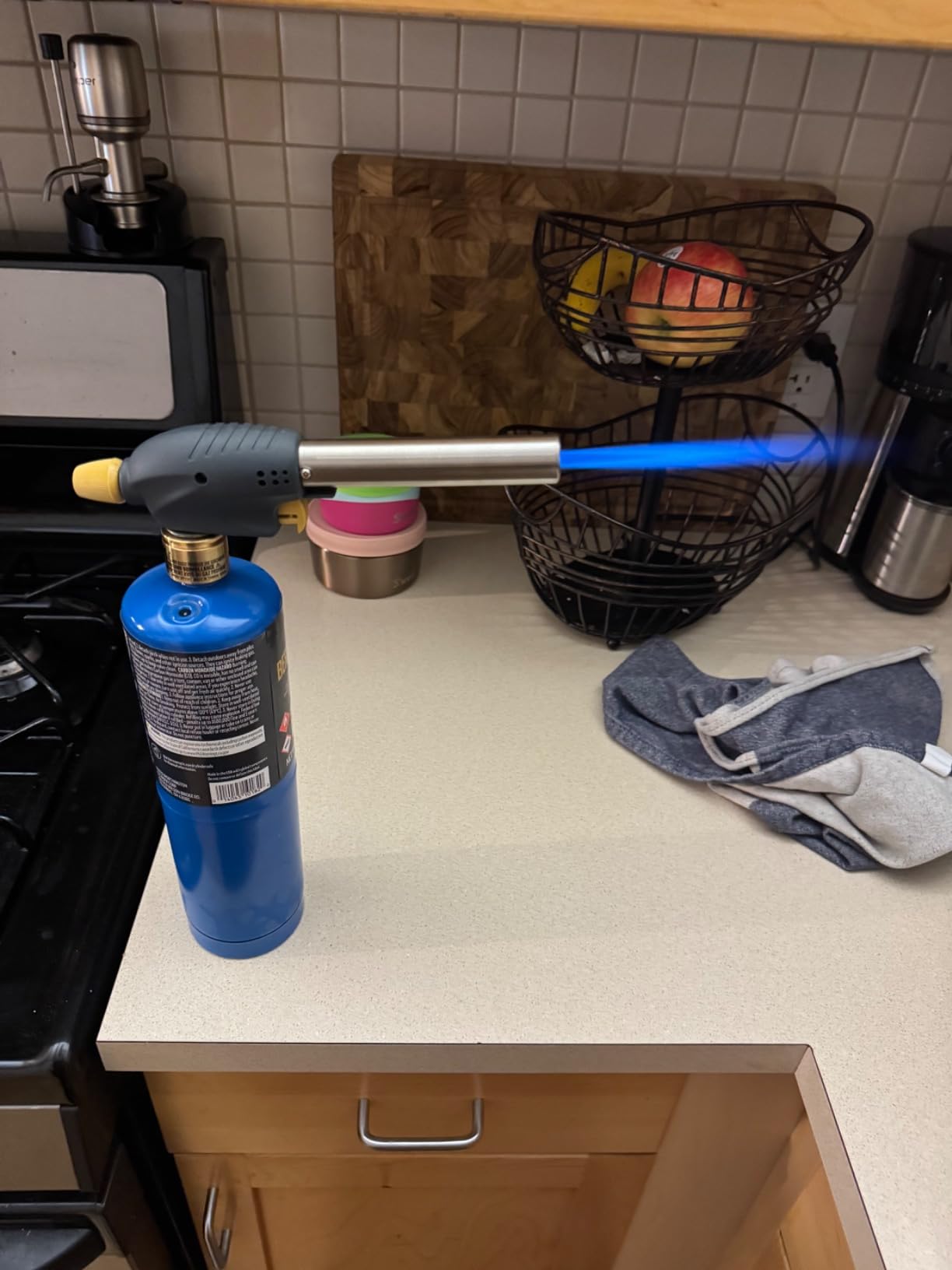 Bernzomatic QuickFire Outdoor Torch, High Output, Wind-Resistant Propane Hand Torch for Lighting Campfires, Grills, Smokers, Fire Pits, and other Outdoor Gatherings (WT3301) - Customer Photo 2