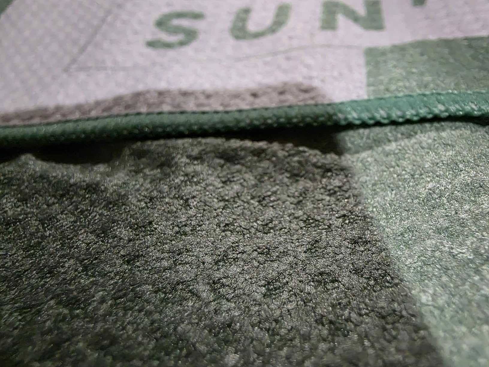 SUN'Y Waffle Microfiber Beach Towel – Sand Free, Quick Dry, Ultra Absorbent, Lightweight & Compact Travel Towel with Carry Bag - Large (63 SUN'Y Waffle Microfiber Beach Towel – Sand Free, Quick Dry, Ultra Absorbent, Lightweight & Compact Travel Towel with Carry Bag - Large (63