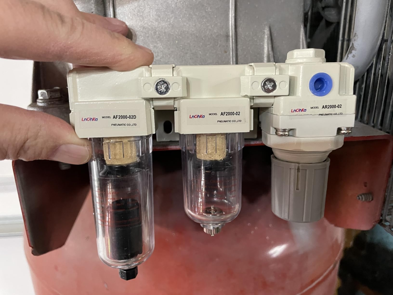 Air Filter Dryer 3/8 NPT Auto Drain+Semi-Auto Drain-Double Air Filters,Air Pressure Regulator,Air Compressor Water Separator(0-150PSI) - Customer Photo 4