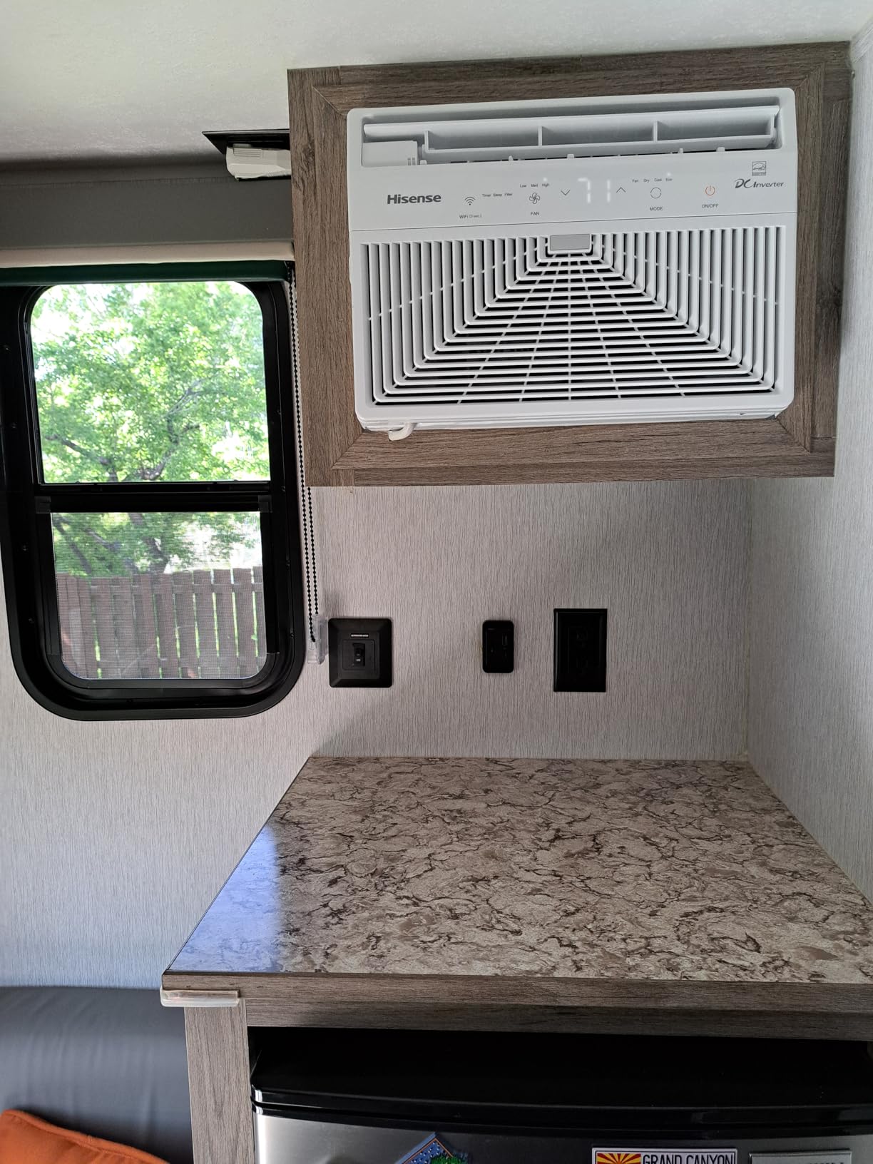Hisense 6,000 BTU Smart Inverter Window Air Conditioner, 3 modes (Cooling, Fan, Dehumidifier), Easy Installation,Ultra Quiet, 24.5% more Energy Saving, 2 Years Warranty - Customer Photo 1