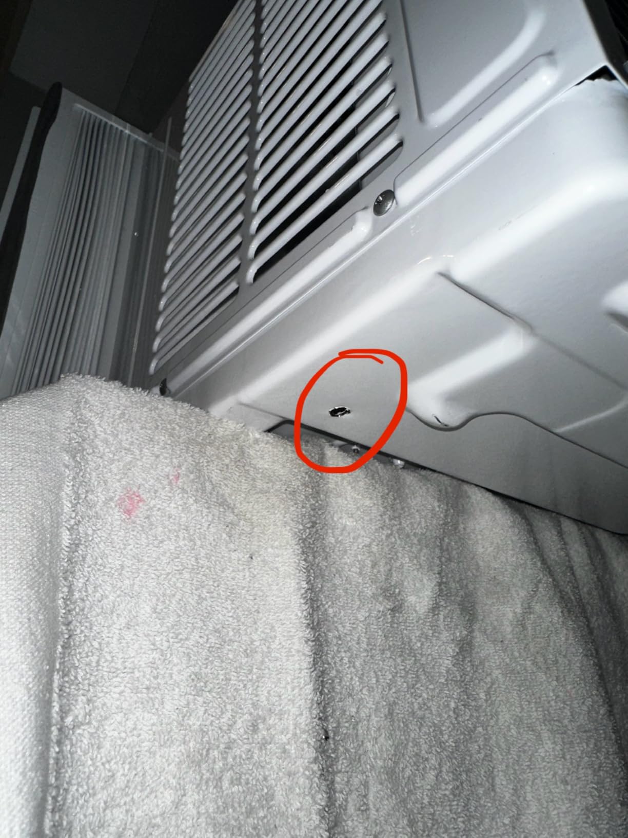 Hisense 10,000 BTU Smart Window Air Conditioner, 3 modes (Cooling, Fan, Dehumidifier), Easy Installation,Ultra Quiet, 2 Years Warranty Customer Review Hisense 10,000 BTU Smart Window Air Conditioner, 3 modes (Cooling, Fan, Dehumidifier), Easy Installation,Ultra Quiet, 2 Years Warranty - Customer Photo 5