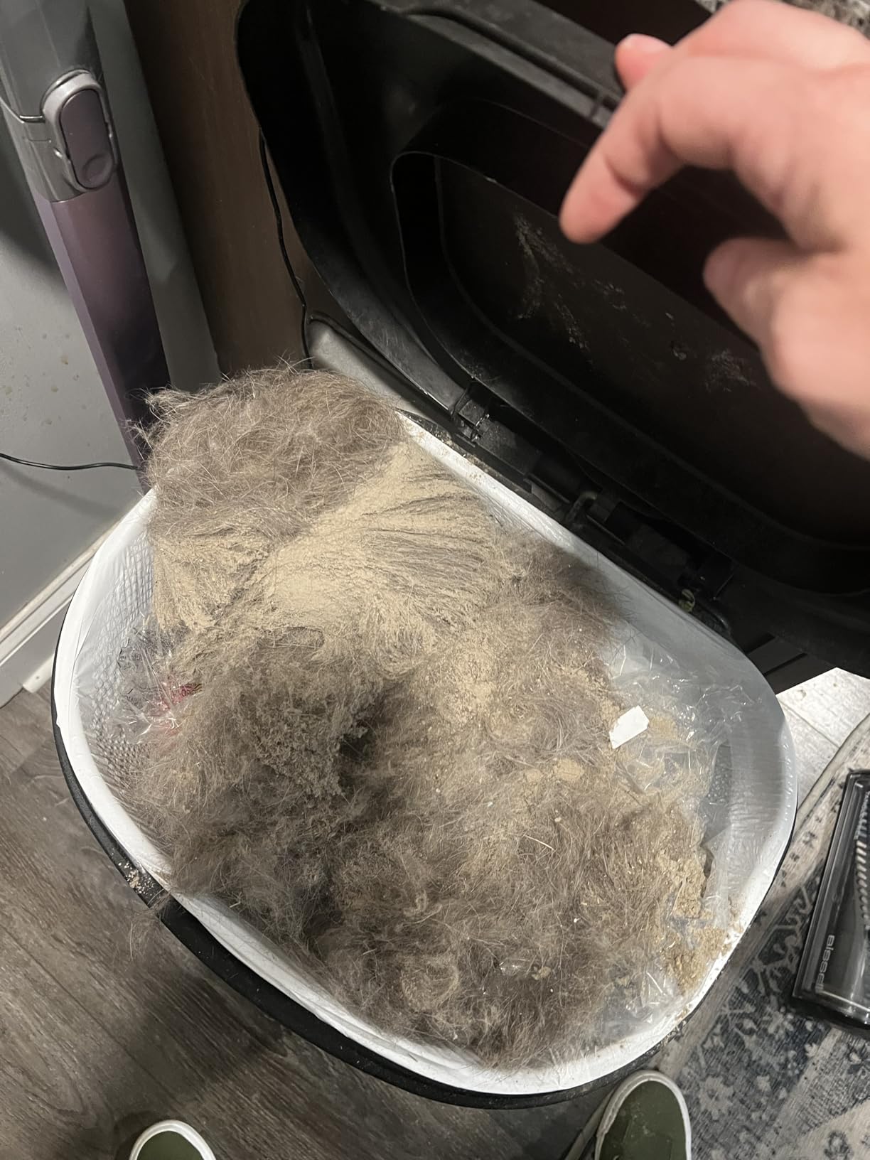 BISSELL Pet Hair Eraser Allergen Lift-Off with Powerful Suction, HEPA, Tangle-Free Brush Roll, 39883 - Customer Photo 2