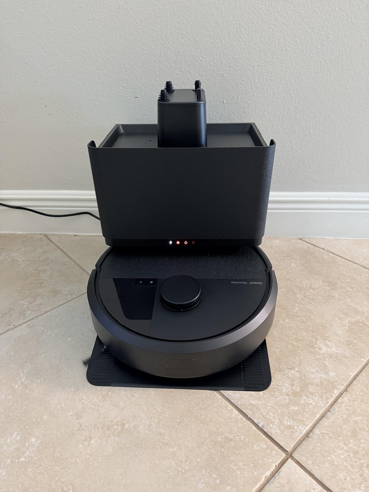 iRobot Roomba Plus 405 (G181) Combo Robot Vacuum & Mop with AutoWash Dock - Amazon Exclusive, Dual Spinning Mop Pads, Self-Empties for 75 Days, Intense Suction, Pad Washing & Drying, Pad-Lift, LiDAR - Customer Photo 1