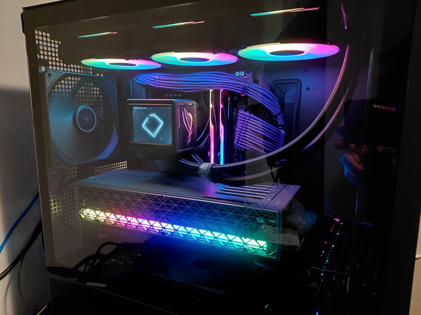 ASUS ROG RYUJIN III 360 ARGB EXTREME all-in-one AIO CPU liquid cooler, AMD Ryzen 9000 & Intel® Core™ Ultra Ready, Asetek Gen8 V2 pump; high airflow static pressure magnetic fans; customizable 3.5