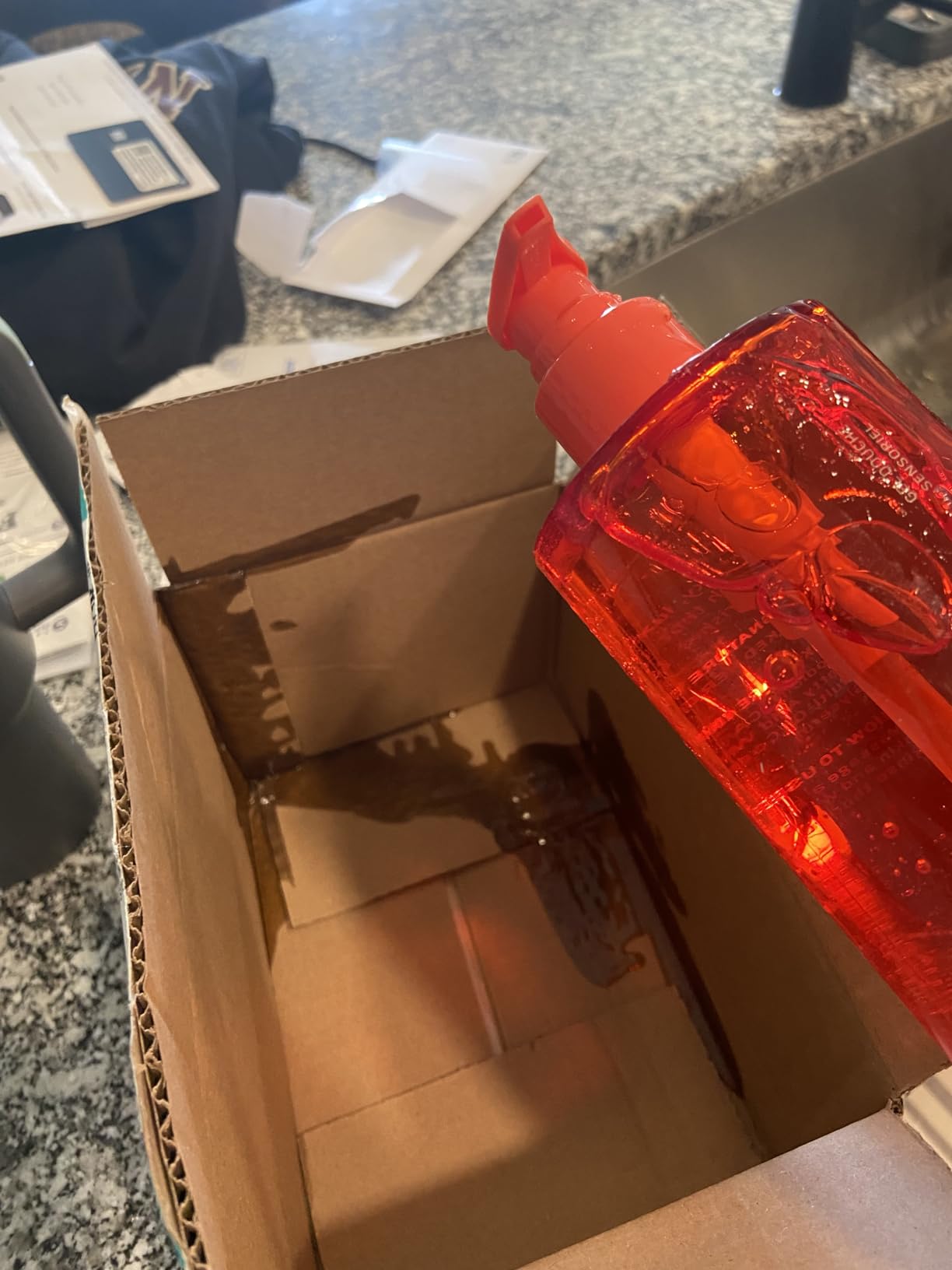 Sensorial Body Wash. Vanilla Verve Hydrating Cleanser with Moisture Locking Multi-Oil Complex, Sodium PCA and Glycerin. Nourishing Shower Gel for Women and Men, 16.5 Fl Oz Luxury Bodywash Customer Review Sensorial Body Wash. Vanilla Verve Hydrating Cleanser with Moisture Locking Multi-Oil Complex, Sodium PCA and Glycerin. Nourishing Shower Gel for Women and Men, 16.5 Fl Oz Luxury Bodywash - Customer Photo 4