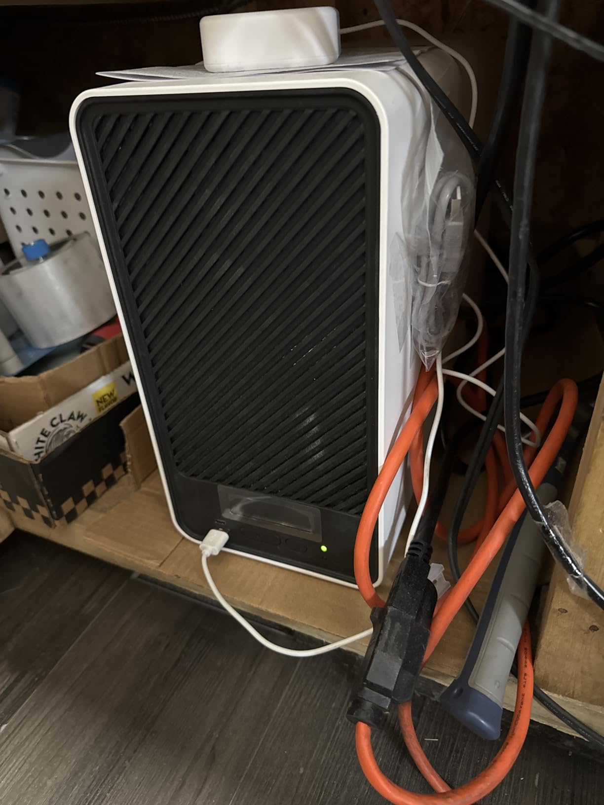 GOLDENMATE 1500VA/1000W Lithium UPS Battery Backup and Surge Protector, Backup Battery Power Supply with LiFePO4 Batteries(296Wh), AVR, Line Interactive Sinewave UPS System, 8 Outlets, LCD Display - Customer Photo 2