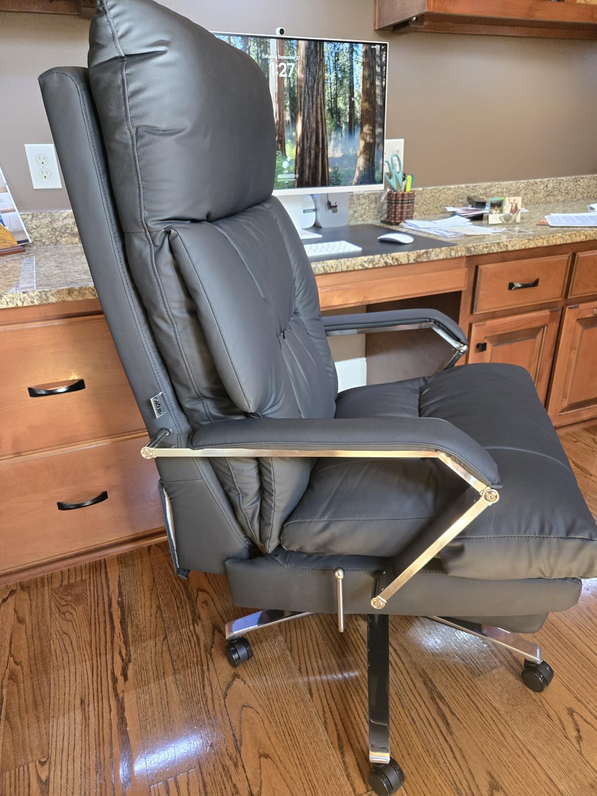 Reclining Office Chair with Footrest - 25.6