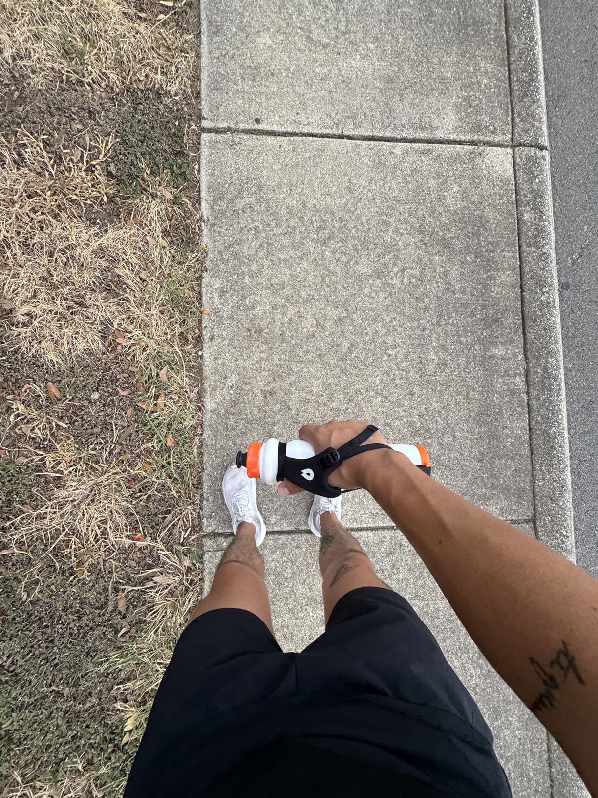 HydraPak Tempo Pro 525ml - Handheld Running Squeeze Bottle for Training and Race Day Hydration with Removable Strap (525ml/17oz) - White - Customer Photo 1