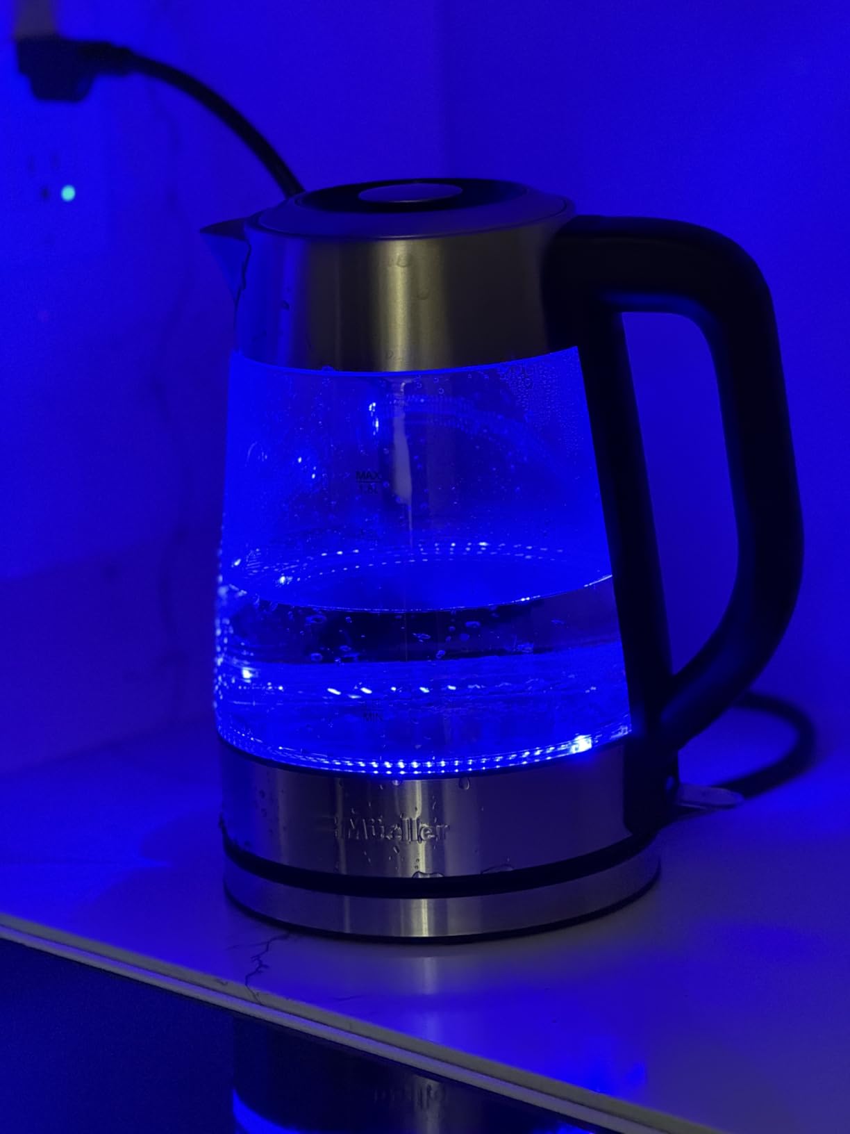 Mueller RapidBoil Electric Kettle 1.8L – Borosilicate Glass & Stainless Steel – BPA-Free Tea Kettle, LED Light, Auto Shut-Off, Boil Dry Protection Water Heater – Fast Heating, Kitchen Appliances - Customer Photo 1