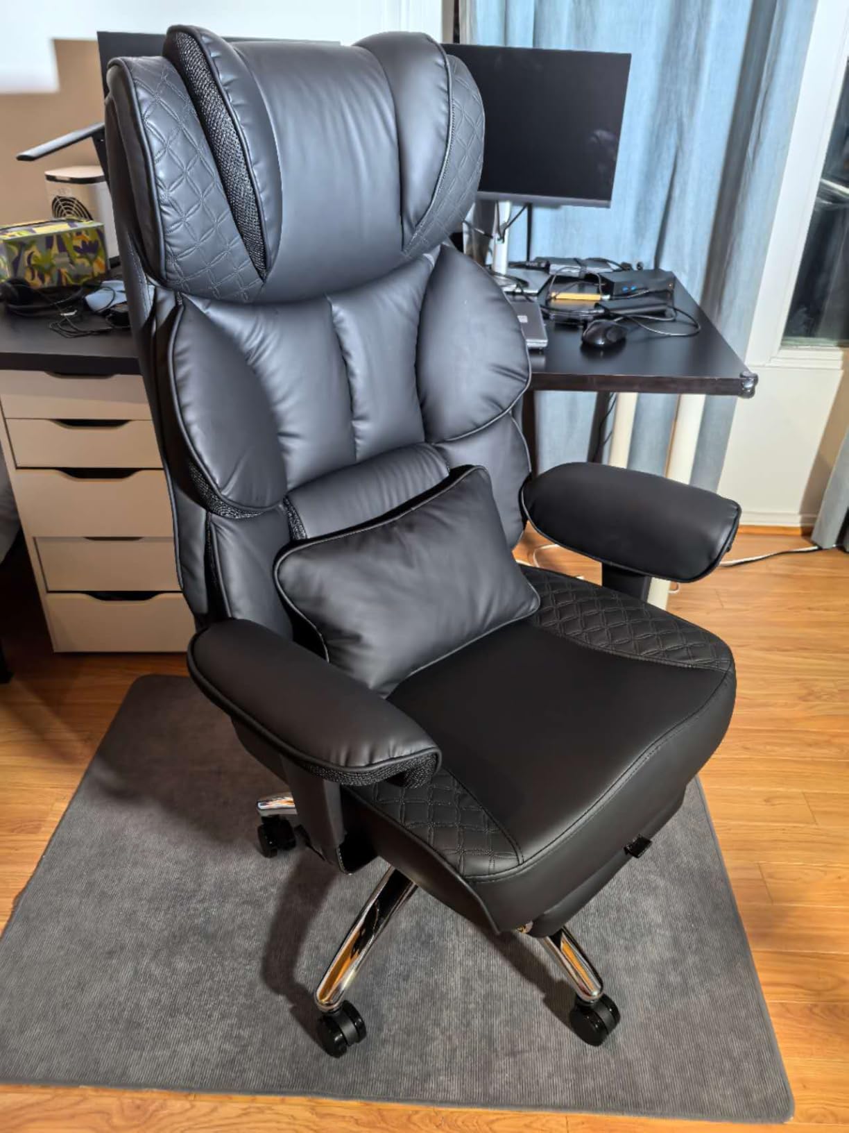 Office Desk Chair, Big and Tall Leather Gaming Chair with Footrest, Wide Ergonomic Comfy Executive High-Back Reclining Computer Chairs, Swivel Rolling Wheels and Padded Lumbar Support, Black - Customer Photo 4