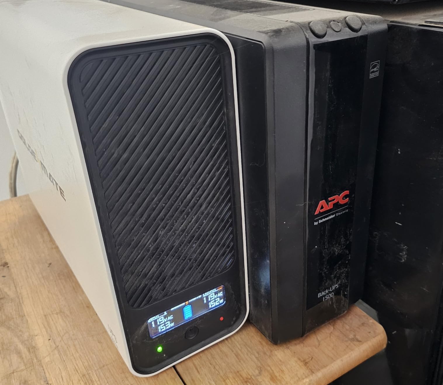 GOLDENMATE 1000VA/800W Lithium UPS Battery Backup and Surge Protector, Sinewave UPS System with LiFePO4 Battery(230.4 Wh), 2025 Upgraded Pro Ver. with Communication Port, 8 Outlets, LCD Display, White Customer Review GOLDENMATE 1000VA/800W Lithium UPS Battery Backup and Surge Protector, Sinewave UPS System with LiFePO4 Battery(230.4 Wh), 2025 Upgraded Pro Ver. with Communication Port, 8 Outlets, LCD Display, White - Customer Photo 1