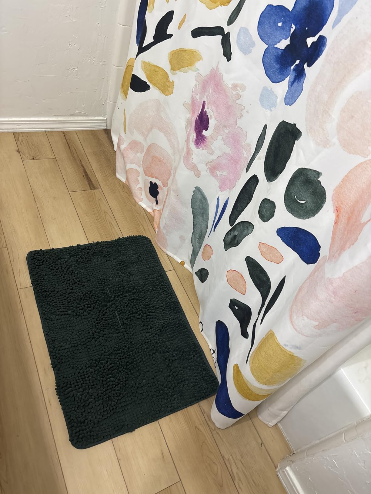 GORILLA GRIP Bathroom Rug Sets 3 Piece, Bath Mat Set and Oval Toilet Base with Rubber Backing, Plush Absorbent Shaggy Chenille Washable Mats, Includes 24x19.5, 24x17 and 30x20 Inch Rugs, Grey Customer Review GORILLA GRIP Bathroom Rug Sets 3 Piece, Bath Mat Set and Oval Toilet Base with Rubber Backing, Plush Absorbent Shaggy Chenille Washable Mats, Includes 24x19.5, 24x17 and 30x20 Inch Rugs, Grey - Customer Photo 1