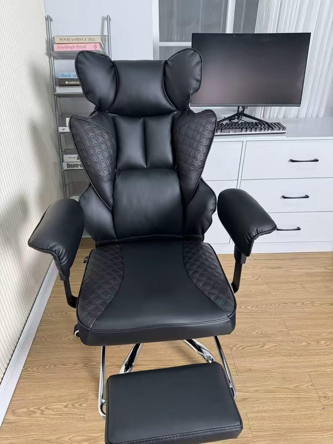 GTRACING Big and Tall Gaming Chair 400lbs Heavy Duty Office Chair with Foot Rest & Ergonomic Pocket Spring Lumbar Support, High Back 3D Saddle Shaped Cushion for Back Pain Relief, Matte-Black - Customer Photo 3