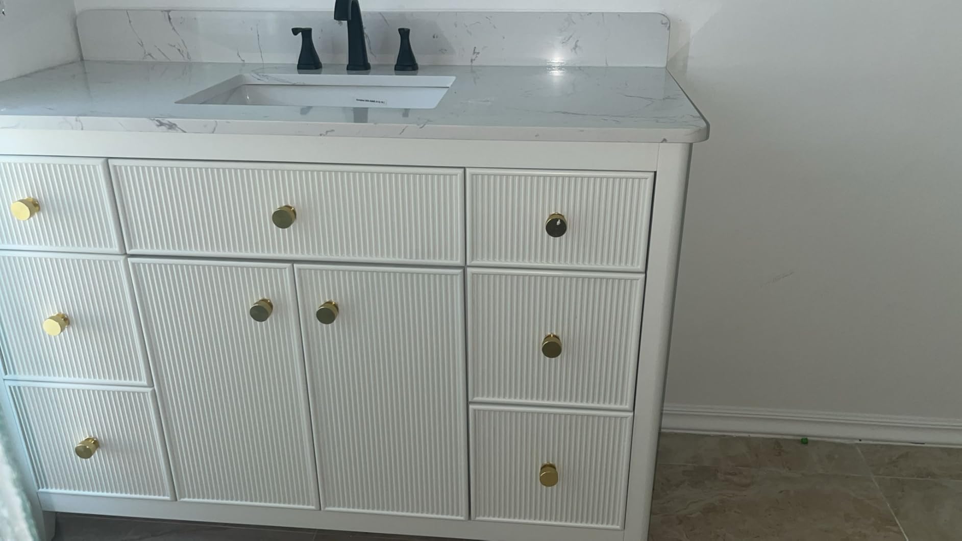 48 Inch Bathroom Vanity with Sink Combo, Solid Wood Frame with Mable Top &Backspalsh, Fully-Assembled with Soft-Closing Doors & 7 Drawers, Greige Customer Review 48 Inch Bathroom Vanity with Sink Combo, Solid Wood Frame with Mable Top &Backspalsh, Fully-Assembled with Soft-Closing Doors & 7 Drawers, Greige - Customer Photo 1