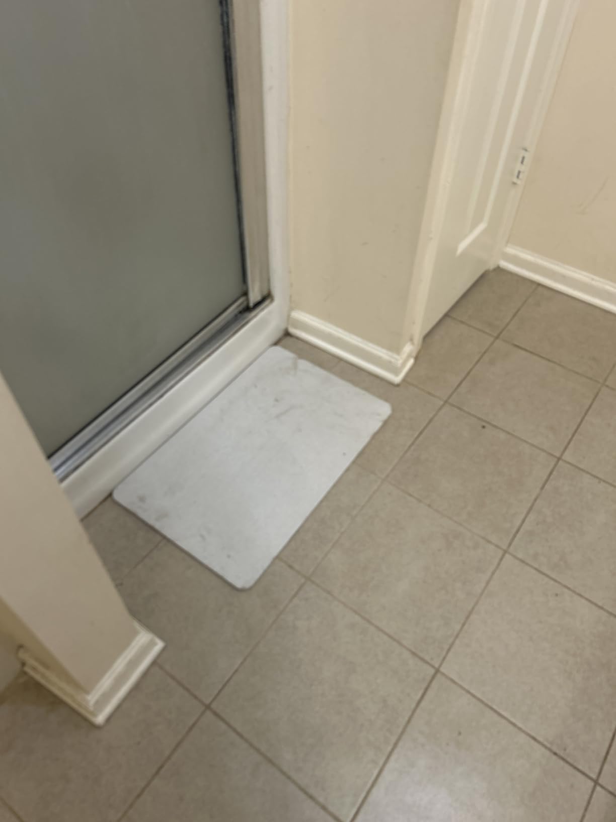 Stone Bath Mat Diatomaceous Earth Shower Mat Non-Slip Super Absorbent Diatomite Stone Bath Mats for Bathroom Floor Quick Drying Natural Easy to Clean(23.6''×15.4