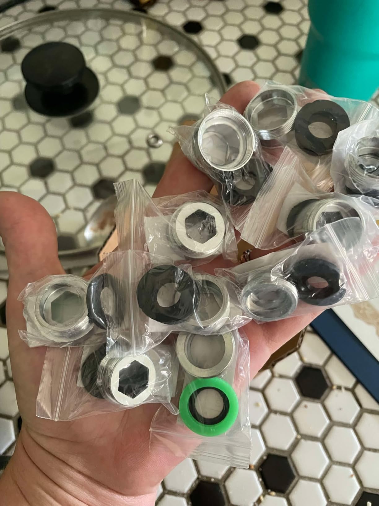 11 Pieces Faucet Adapter Kit,Kitchen Sink Aerator Adapter Female to Male for Water Filter, Bathroom Faucet Adapter Customer Review 11 Pieces Faucet Adapter Kit,Kitchen Sink Aerator Adapter Female to Male for Water Filter, Bathroom Faucet Adapter - Customer Photo 2