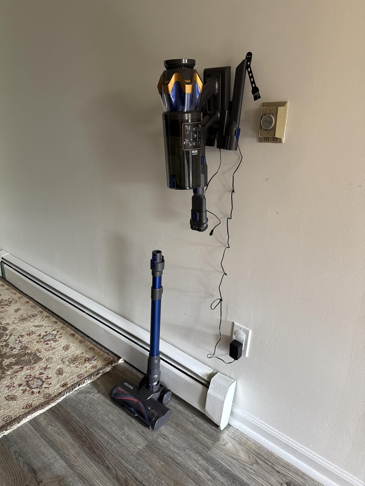 Cordless Vacuum Cleaner, Upgraded 580W 48KPA 65Mins Cordless Stick Vacuum Cleaner with Self-Standing and Touch Screen, Anti-tangle Wireless Vacumm, Vacuum Cleaners for Home/Pet Hair/Carpets/Floors - Customer Photo 1