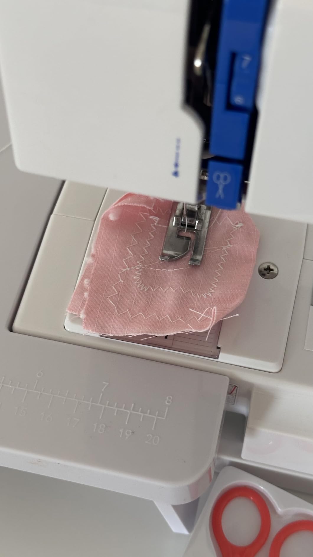 StitchMaster Pro Sewing Machine - Twin/Double Needle Compatible, 14 Stitches, Easy for Beginners & Home Users - Customer Photo 3