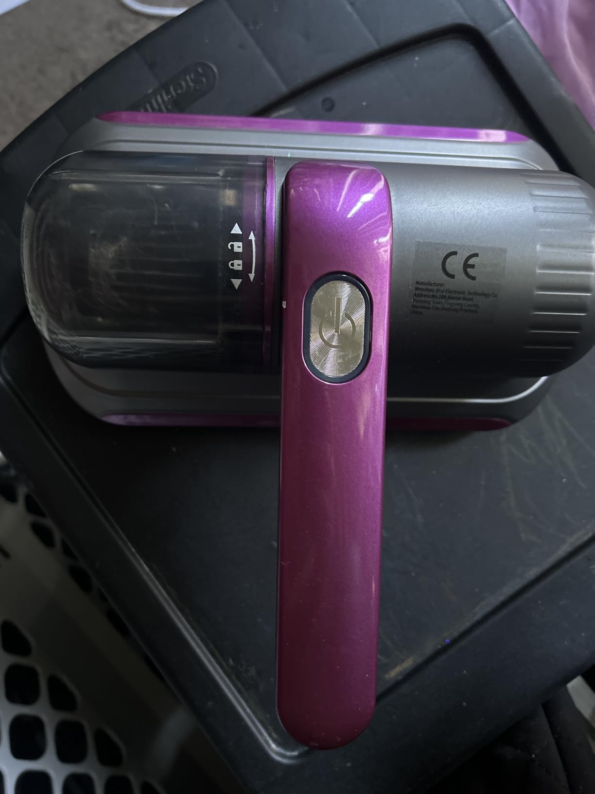 Mattress Vacuum Cleaner, Wireless Handheld Bed Vacuum Cleaner with UV-C Light, HEPA Filter and Ultrasonic Vibration, 12KPa, Suitable for Beds, Sofas, Car Seats, Carpets (Golden) - Customer Photo 2