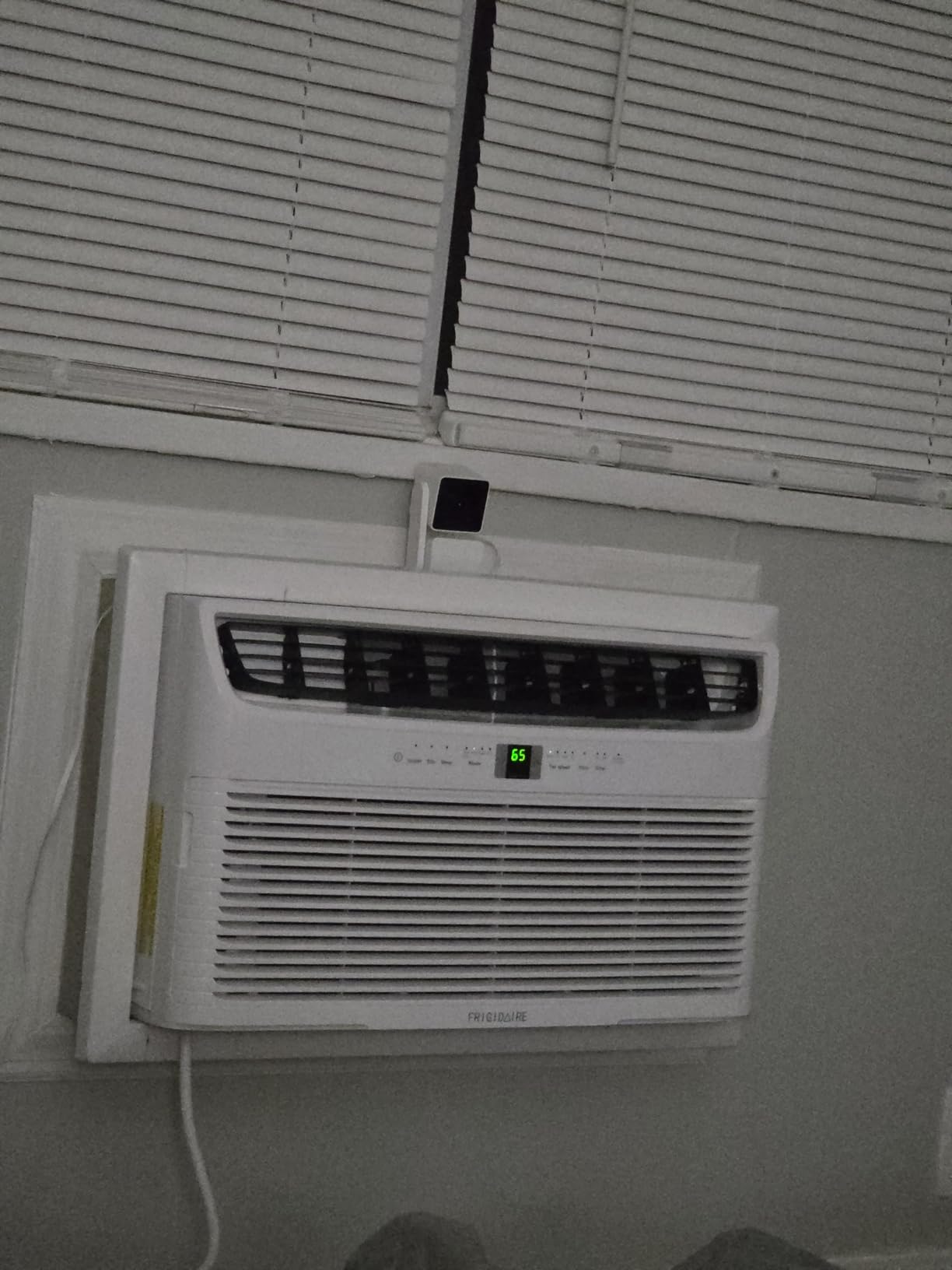 Frigidaire Through-the-Wall Room Air Conditioner, Remote Control, Washable Filter, Timer & Sleep Mode, 115/120V, White (12,000) Customer Review Frigidaire Through-the-Wall Room Air Conditioner, Remote Control, Washable Filter, Timer & Sleep Mode, 115/120V, White (12,000) - Customer Photo 2