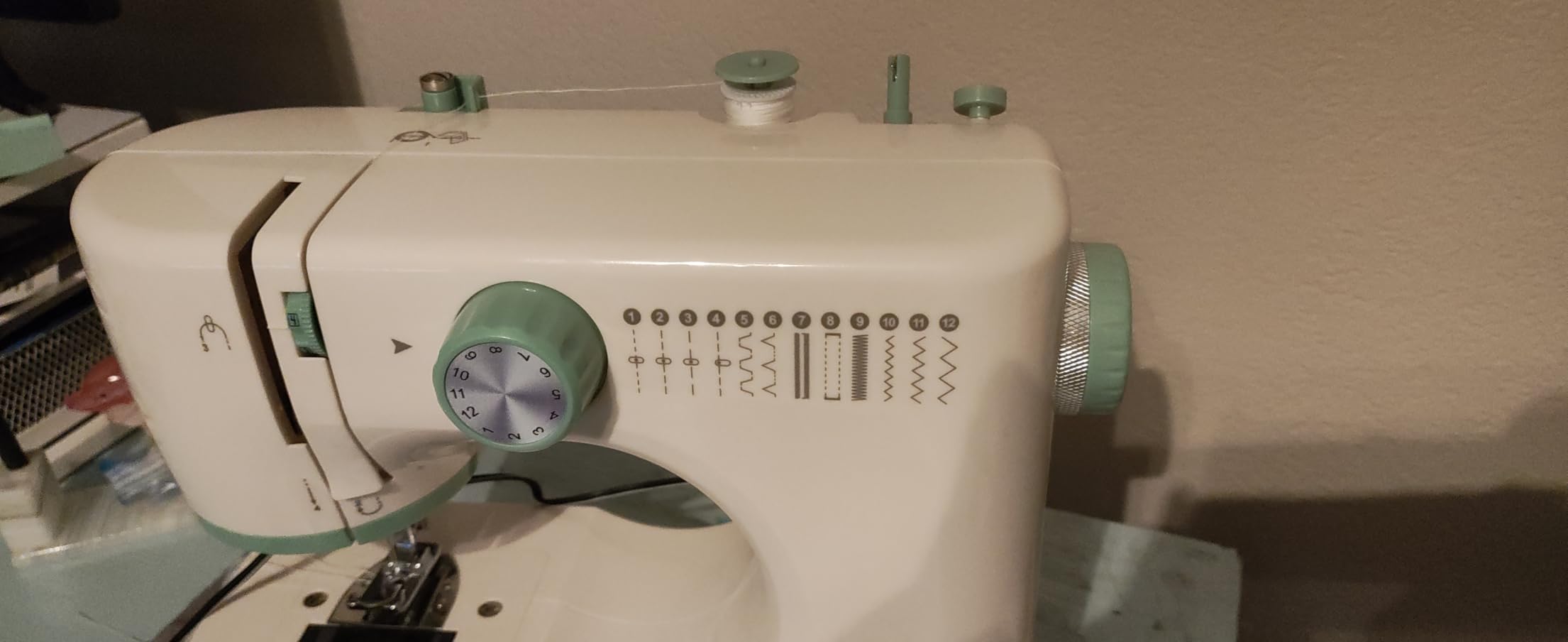 Beginner Sewing Machine Portable Sewing Machine with 12 Stitch Modes, Dual Needle & Adjustable Speed Lightweight Design, Foot Pedal Ideal for Adults, Home DIY & Crafts (12 Stitch) - Customer Photo 1