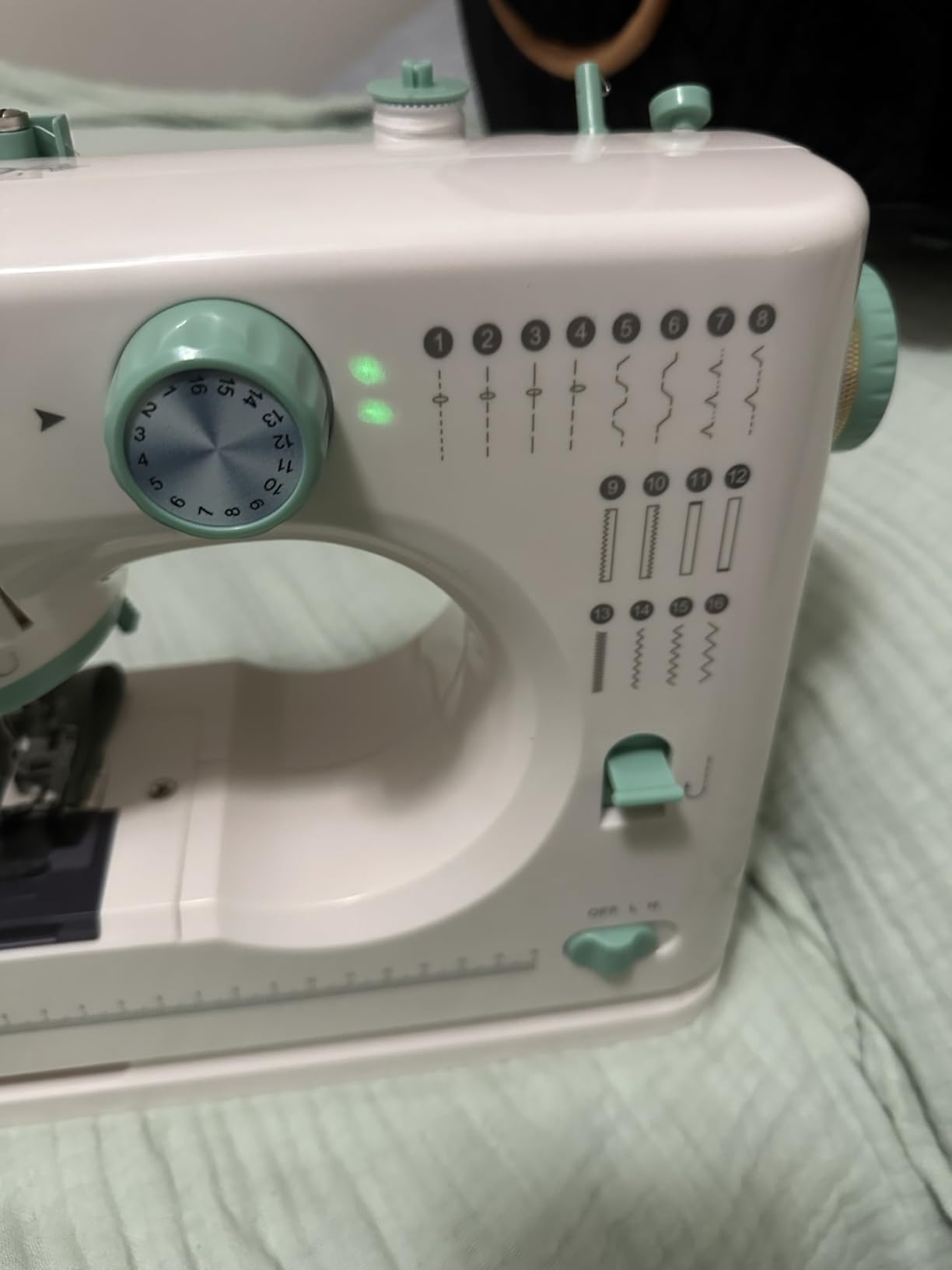 Mini Dual-Speed SewingMachine Double Needle & Double Thread16 Stitch Modes Beginner-FriendlyHousehold Sewing Machine | ldeal forAdults & Beginners - Customer Photo 2