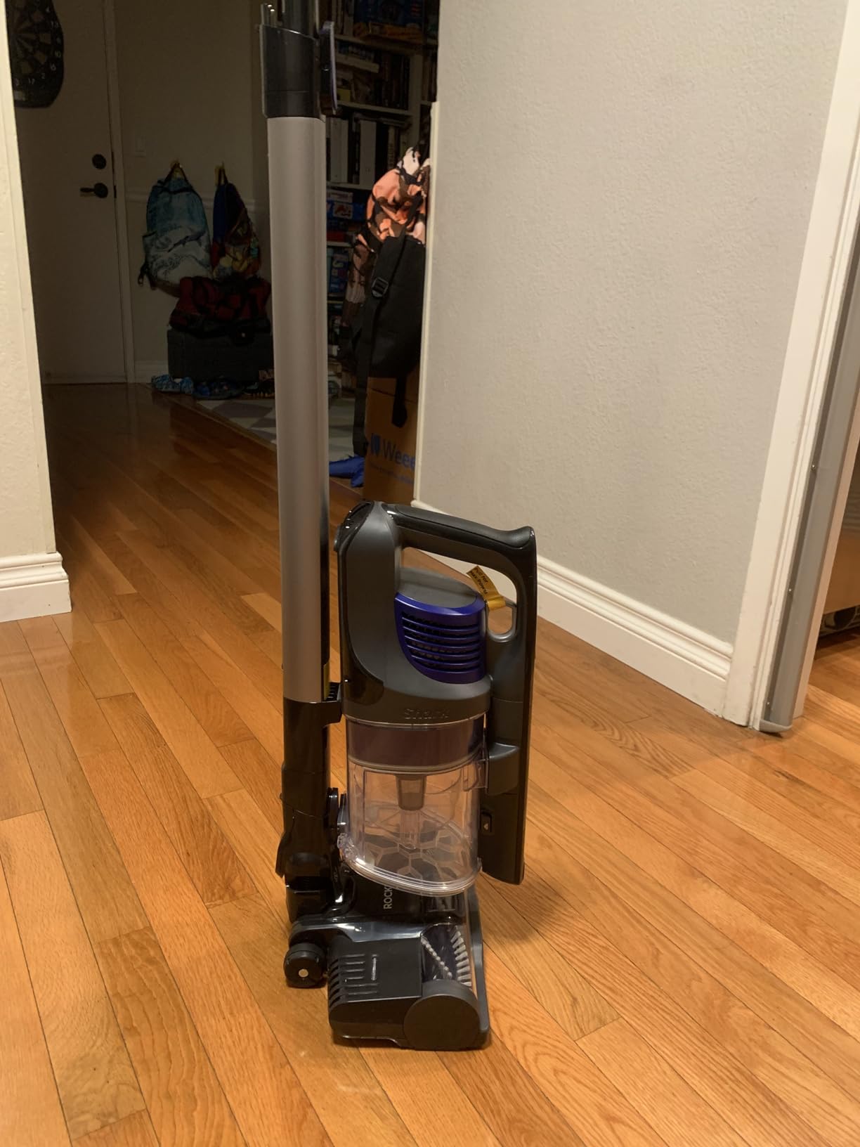 Shark PowerPro Reveal Plus Cordless Vacuum, FloorDetect & Dirt-Reveal Technology, HEPA Filter, Carpet & Hard Floor, Rechargeable, Charcoal, IZ376H - Customer Photo 3