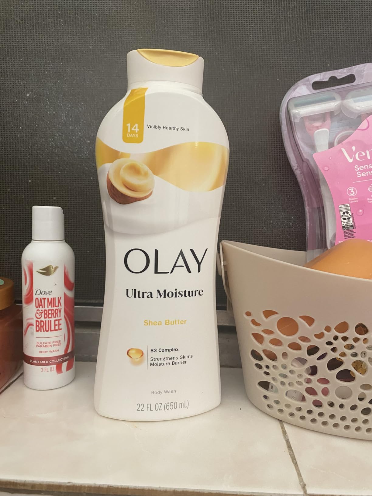 Olay Body Wash for Women, Hydrating & Moisturizing, Holiday Edition, With Plant Based Cleansers, B3 Complex, For All Skin Types, Spoonful of Sugar with Glazed Crème & Vanilla Custard Scent, 22 fl oz Customer Review Olay Body Wash for Women, Hydrating & Moisturizing, Holiday Edition, With Plant Based Cleansers, B3 Complex, For All Skin Types, Spoonful of Sugar with Glazed Crème & Vanilla Custard Scent, 22 fl oz - Customer Photo 1
