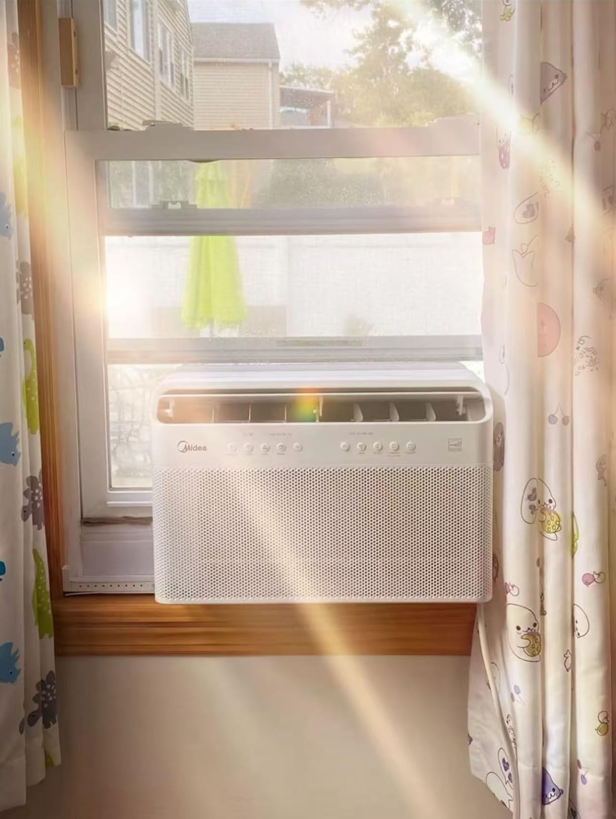 Midea 10,000 BTU U Shaped Smart Inverter Window Air Conditioner - Cools 450 Sq Ft, Ultra Quiet with Open Window Flexibility - Alexa/Google Assistant Compatible - 35% Energy Savings, Remote (Updated) Customer Review Midea 10,000 BTU U Shaped Smart Inverter Window Air Conditioner - Cools 450 Sq Ft, Ultra Quiet with Open Window Flexibility - Alexa/Google Assistant Compatible - 35% Energy Savings, Remote (Updated) - Customer Photo 1