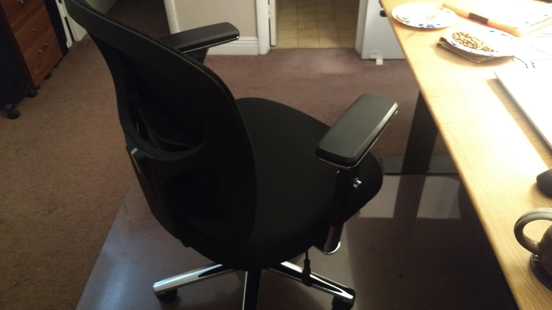 Sweetcrispy Big and Tall Office Desk Chair with Lumbar Support, 500lbs Heavy Duty Mesh Ergonomic Computer Chair with 4D Armrest and Wide Comfy Seat, Wheels for Adult - Customer Photo 1