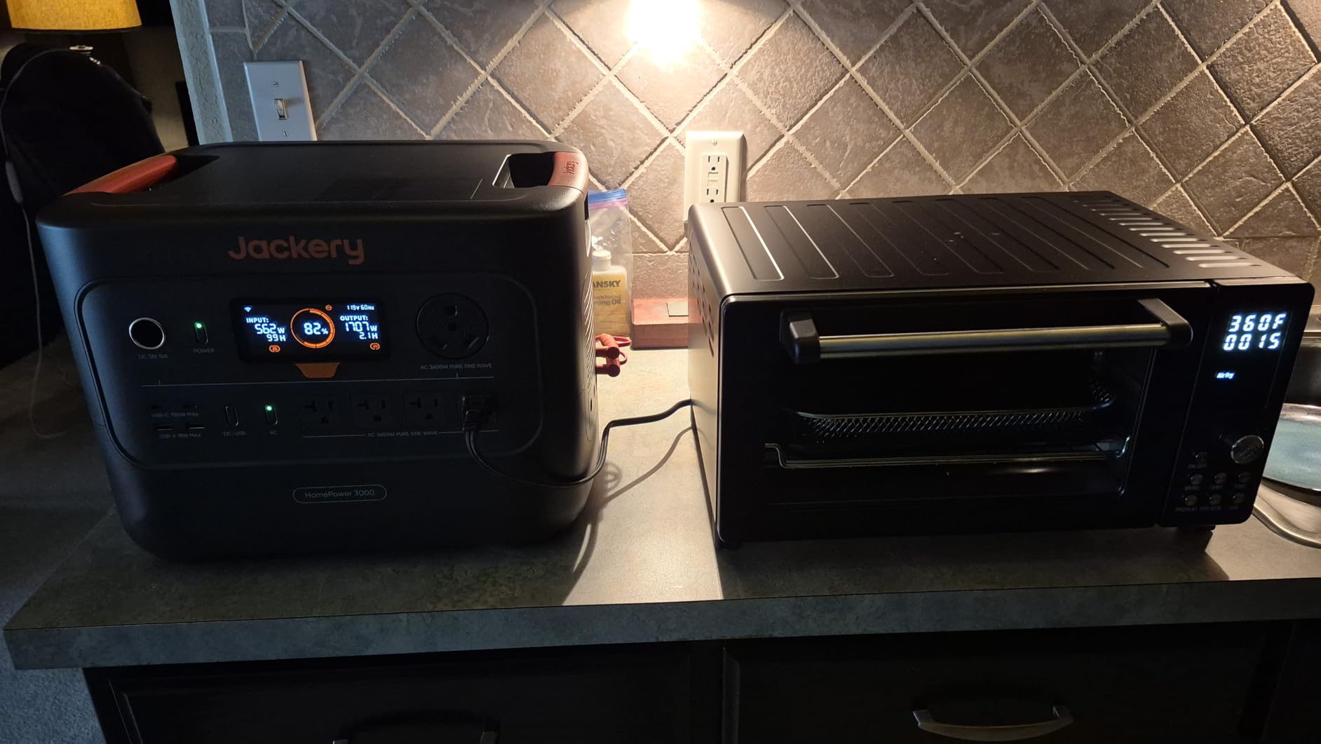 Jackery HomePower 3000 Portable Power Station with 2x 200W Solar Panels, 3600W (Surge 7200W) Output, 3072Wh LFP Battery Solar Generator, Essential Backup for Home Use, Power Outage, RV, Emergencies Customer Review Jackery HomePower 3000 Portable Power Station with 2x 200W Solar Panels, 3600W (Surge 7200W) Output, 3072Wh LFP Battery Solar Generator, Essential Backup for Home Use, Power Outage, RV, Emergencies - Customer Photo 1